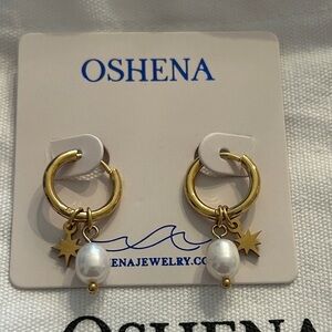 Oshena beachwear Gold Star Pearl Earrings